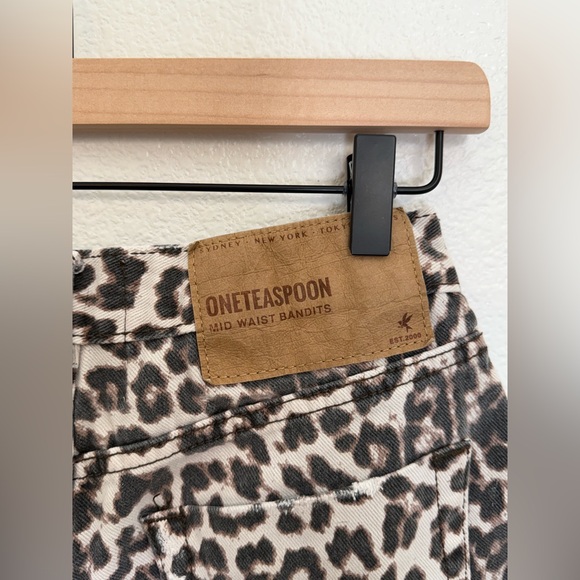 One Teaspoon Bandits Mid Waist Denim Short in Animal Size 23 - Picture 6 of 10